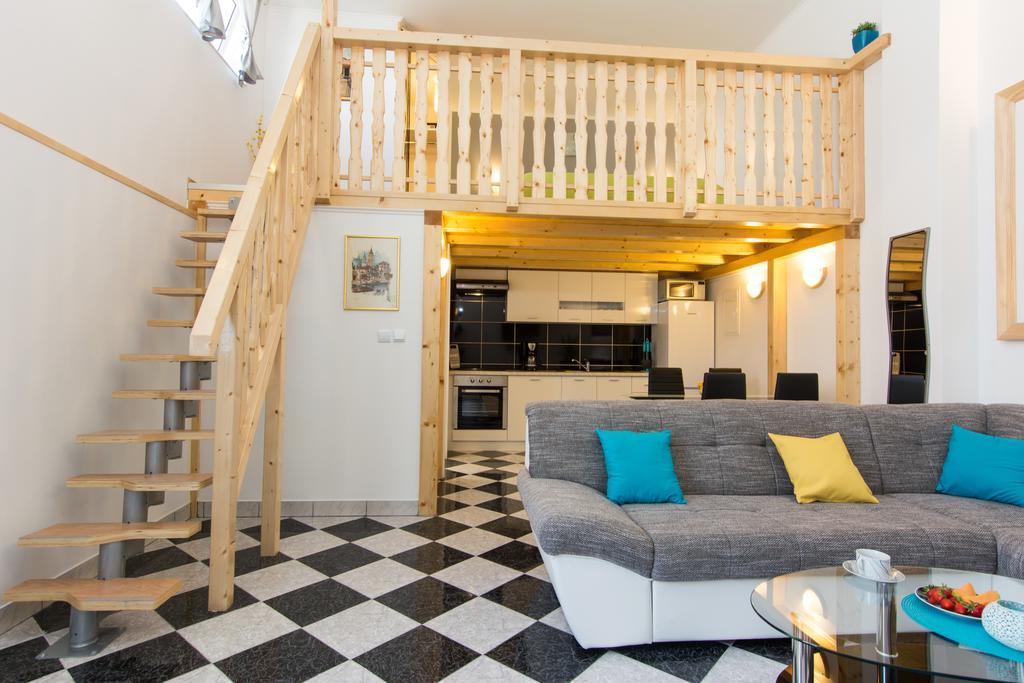 Apartments Storia Trogir Room photo